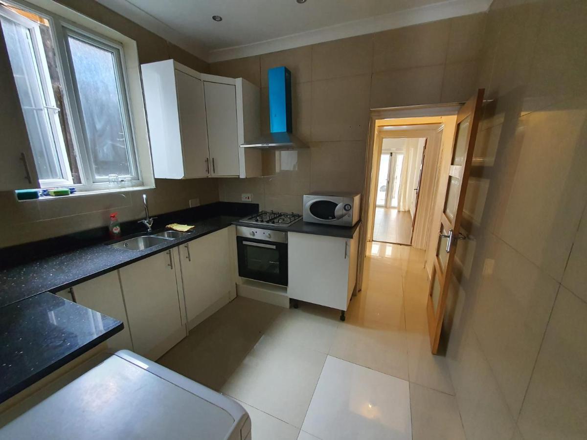 Private Room- Direct Travel Central/ Heathrow London Bagian luar foto