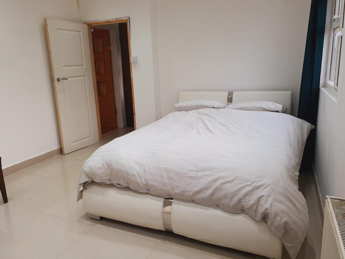 Private Room- Direct Travel Central/ Heathrow London Bagian luar foto