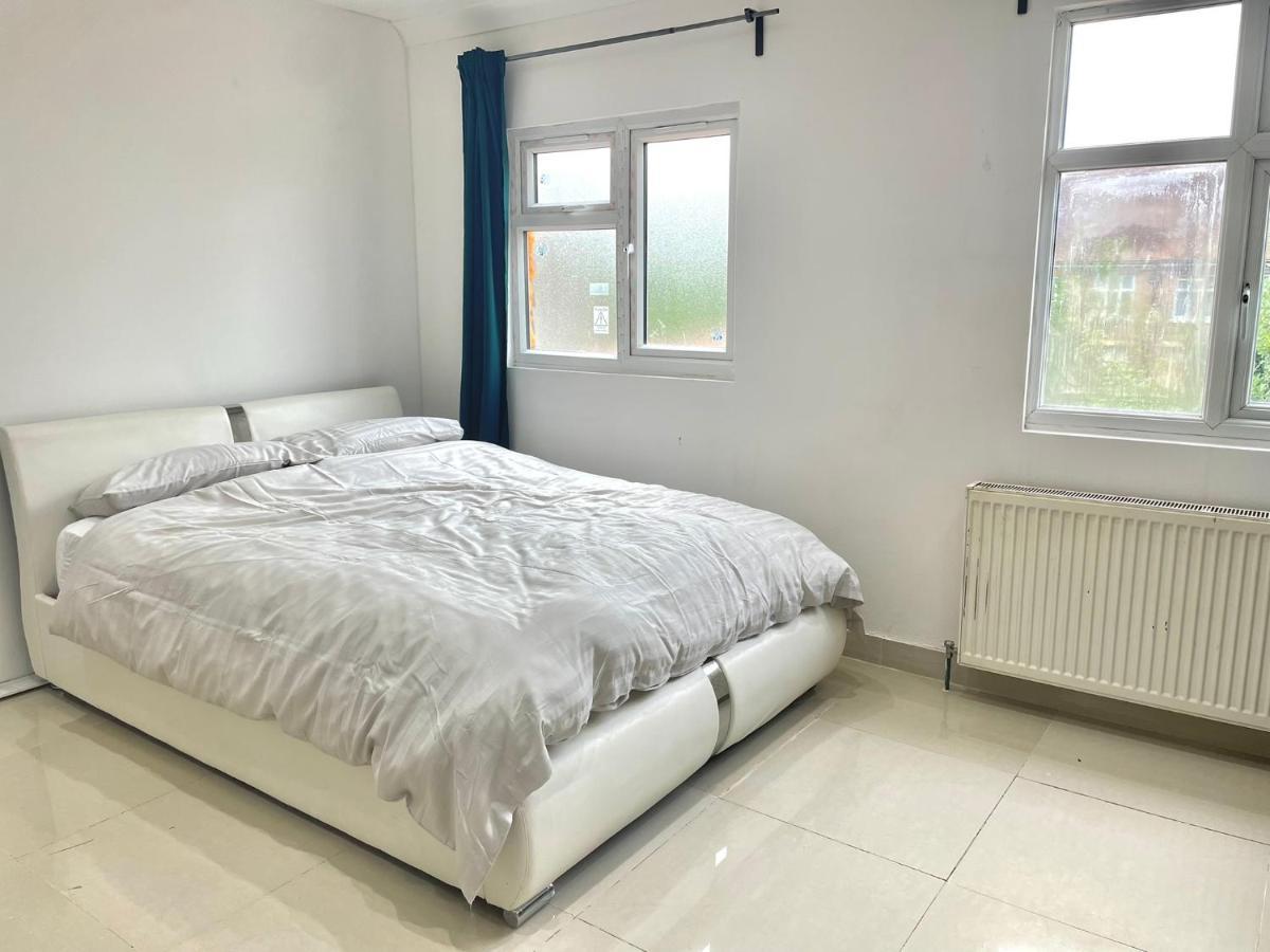 Private Room- Direct Travel Central/ Heathrow London Bagian luar foto